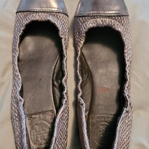 Tory Burch flats Excellent condition!